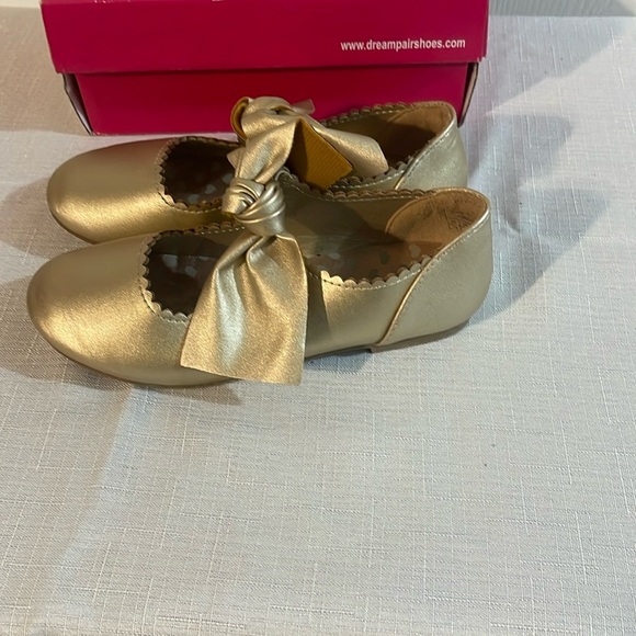 Dream Pairs Gold Kids Dress Shoes with Bow - Picture 4 of 7